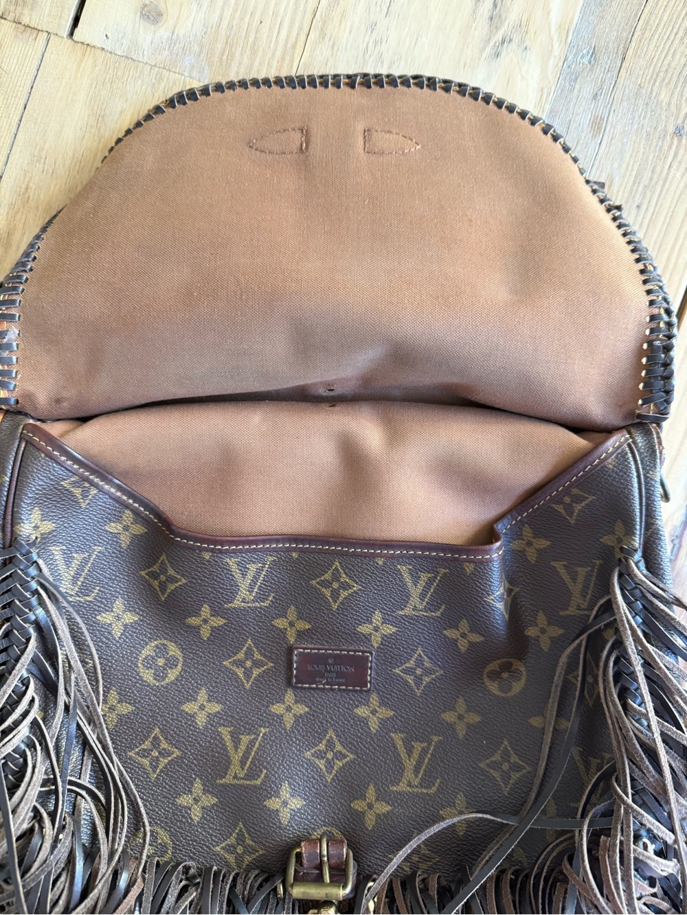 LV Monogram Bag, Altered Fringe DIY - Picture 12 of 17